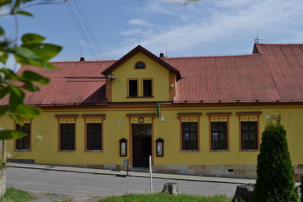 Penzion U Jindry Zeleznice Bagian luar foto