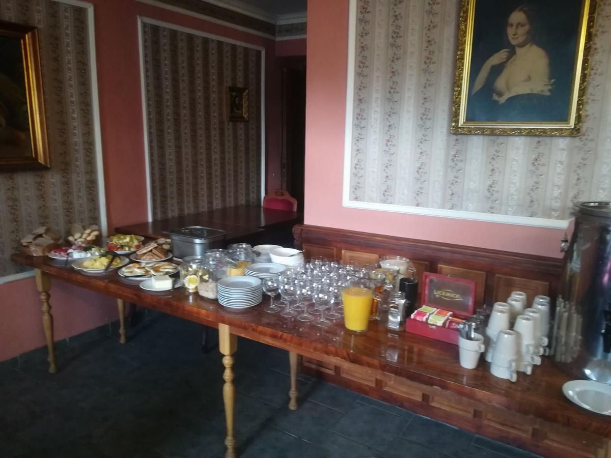 Penzion U Jindry Zeleznice Bagian luar foto
